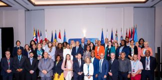 Un bista bèk riba e di 21 Foro di OCT-EU na Aruba