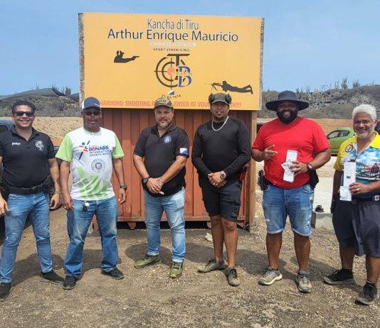 Stephen Sals a gana kompetensia di tiru na nivel IPSC