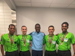 Glenson Bernabela klasifiká pa lisensia di FIFA