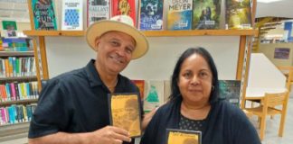 Bishita eskritornan Boneriano na Biblioteca Nacional