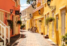 (Percy) — Di Otrobanda mi ta?