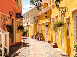 (Percy) — Di Otrobanda mi ta?