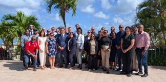 Statia Representá na reunion marítimo di Reino