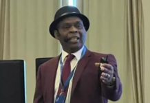 Konsehero di Promé Minister di Saint Vincent and the Grenadines: Boneiru ta pertenesé na su pueblo no Hulanda