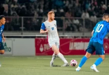 Boneriano Jort van der Sande ta firma ku Bali United