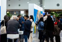 Entidat Públiko ta partisipá na Feria di Karera