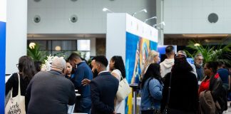 Entidat Públiko ta partisipá na Feria di Karera
