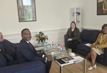 Minister Plenipotensiario a reuní ku Gobernador Baly