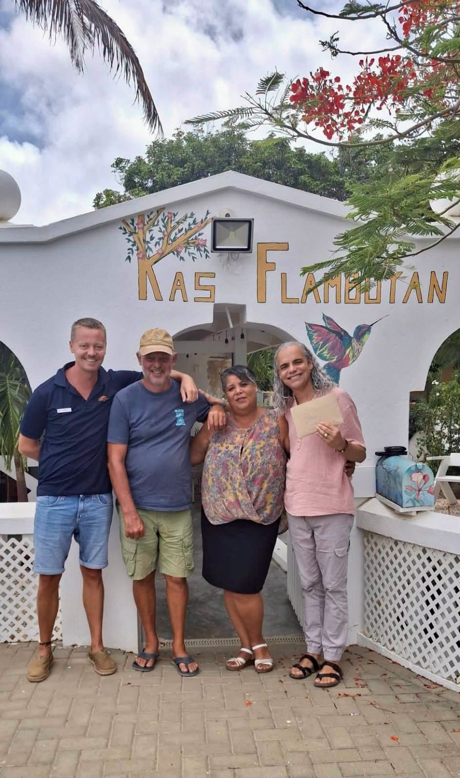 Extra Extra Regalo spesial pa Kas Flamboyan | Extra Bonaire
