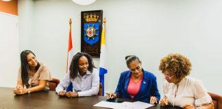 Entidat Públiko Boneiru, TCB i BONHATA a firma akuerdo di kolaborashon pa turismo